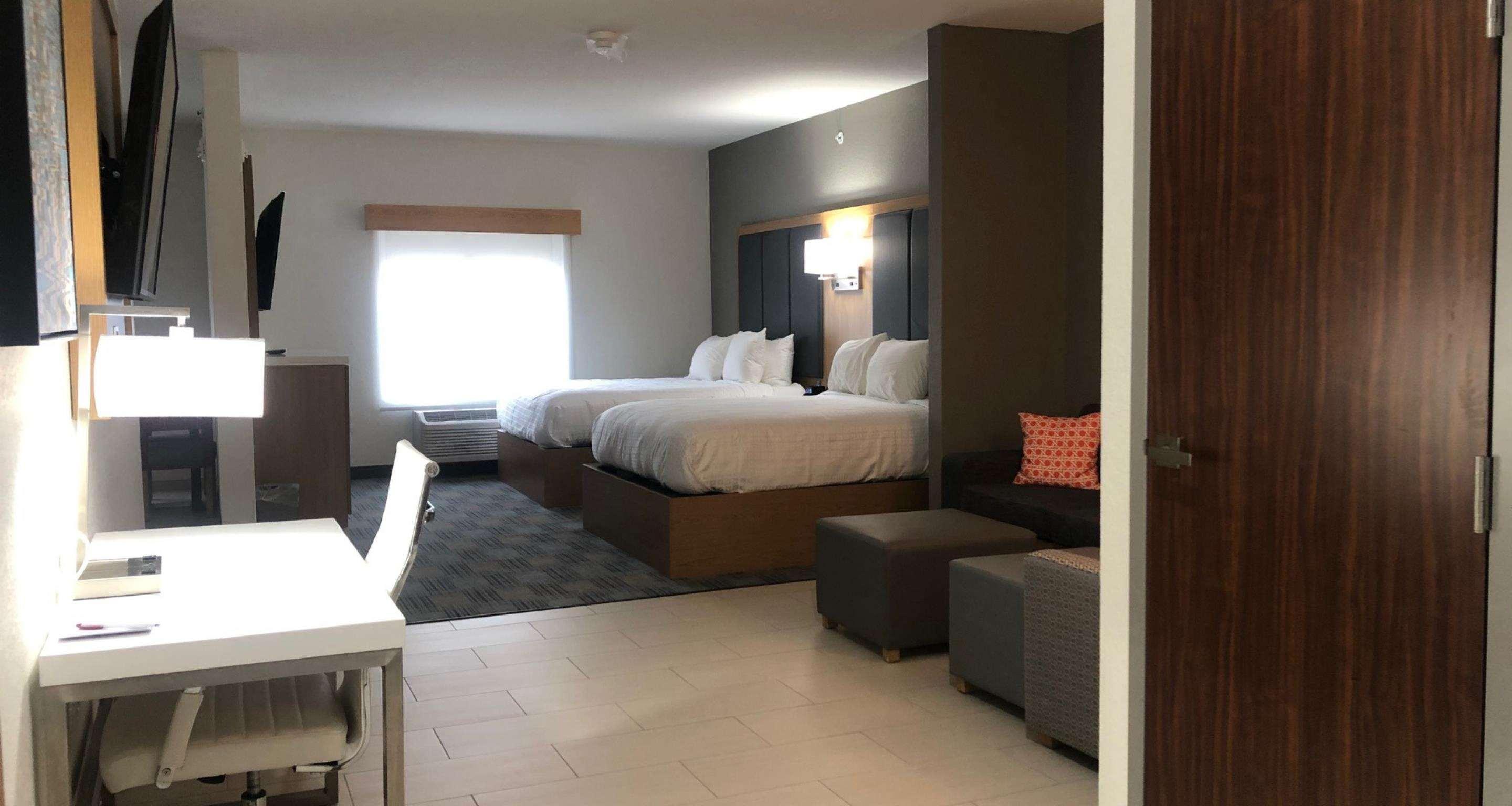 La Quinta Inn & Suites By Wyndham Coralville Iowa City المظهر الخارجي الصورة