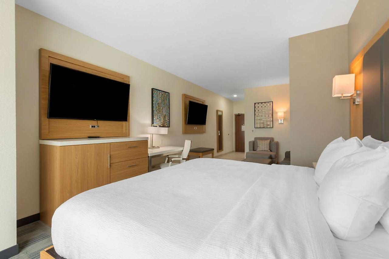 La Quinta Inn & Suites By Wyndham Coralville Iowa City المظهر الخارجي الصورة