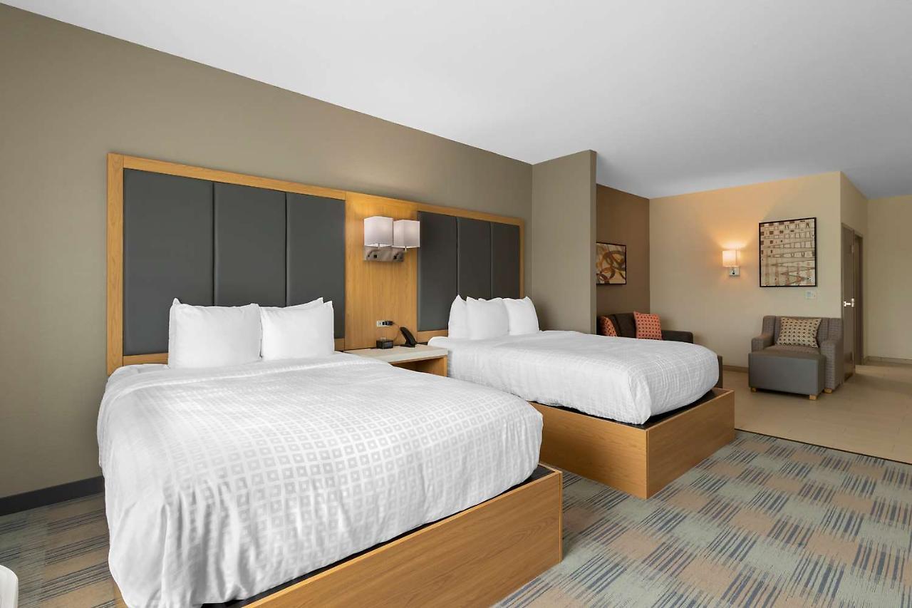 La Quinta Inn & Suites By Wyndham Coralville Iowa City المظهر الخارجي الصورة