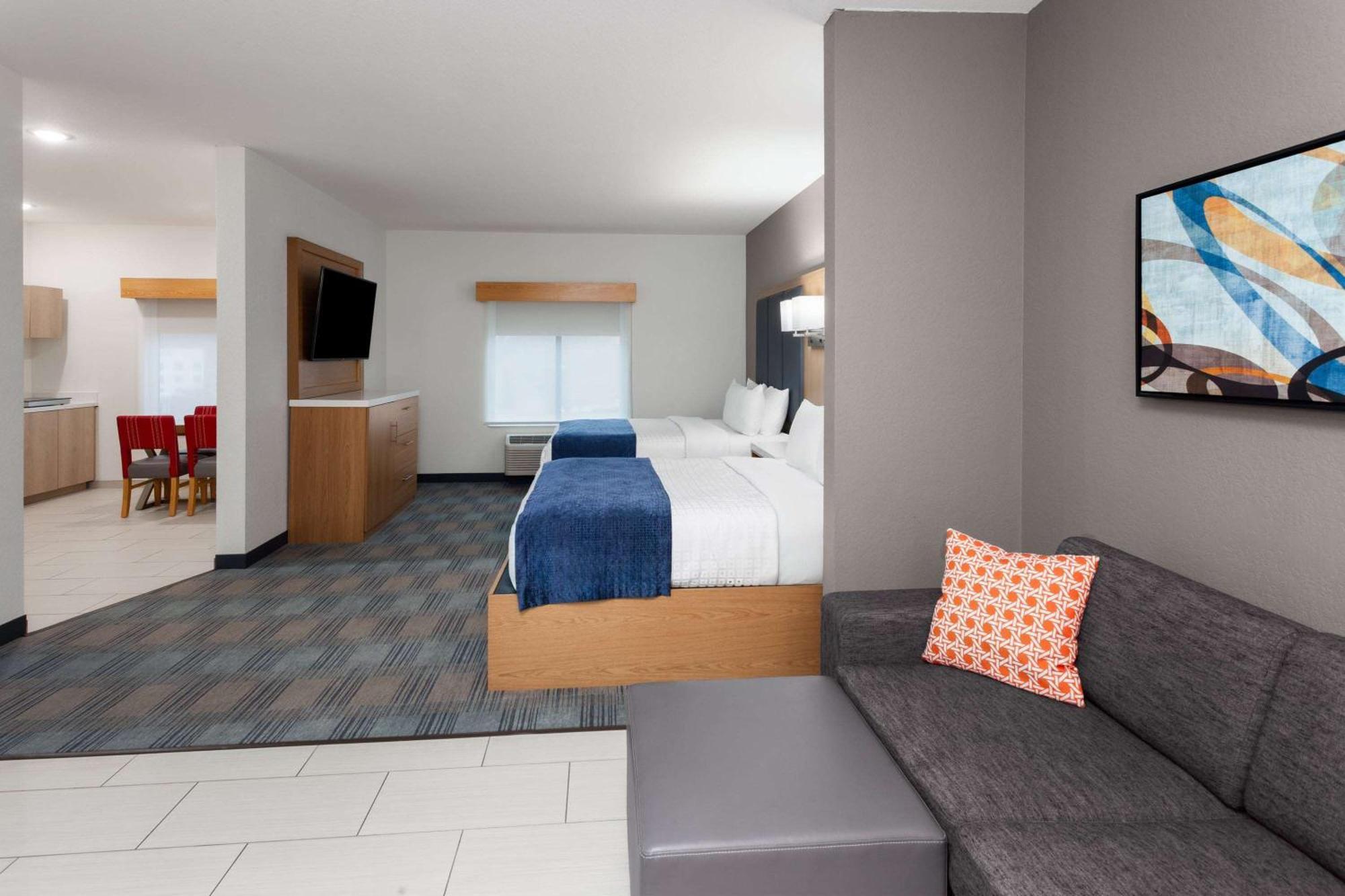 La Quinta Inn & Suites By Wyndham Coralville Iowa City المظهر الخارجي الصورة